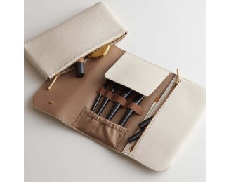 Makeup bag, beauty tools, leather storage bag, travel-friendly, minimalist, portable makeup brush bag